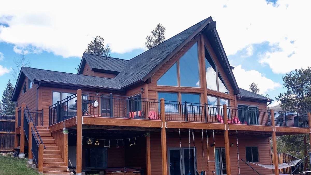 Dillon House | Amazing views of Keystone & Lake Dillon. Walk to Dillon Marina & Amphitheatre.