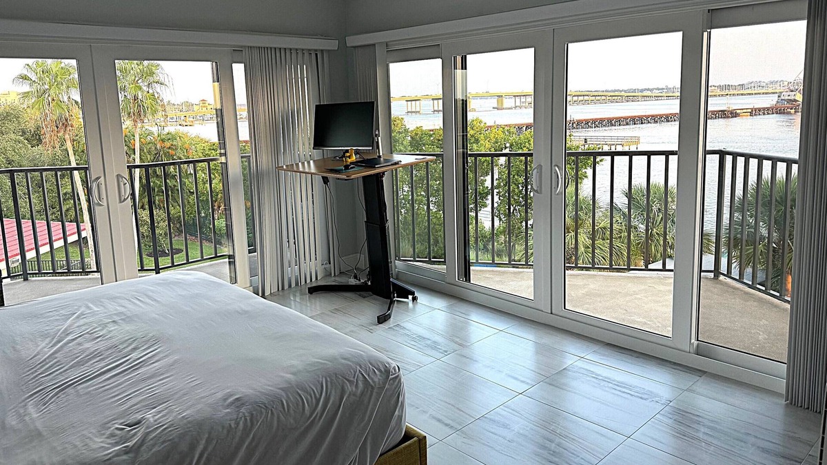 Bradenton Condo | Amazing water/sunset views, luxury 2BR/2BA PENTHOUSE 9 mi from Anna Maria beach.