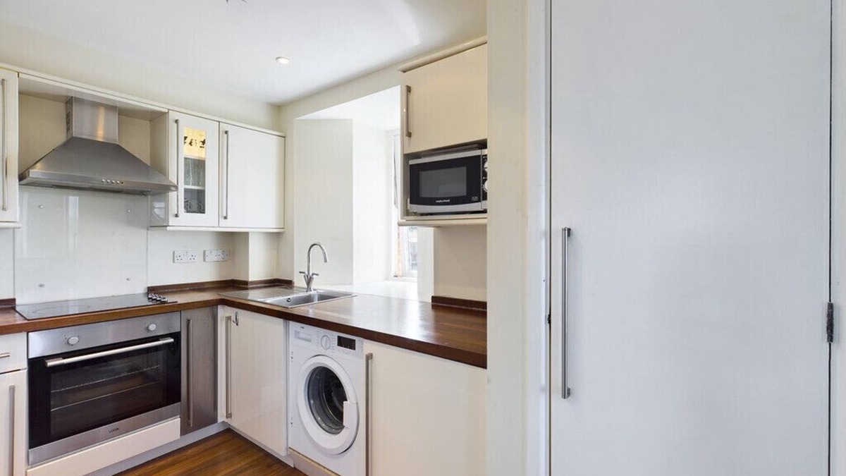 Coulsdon House | Amazing water tower near to London and the South Downs.