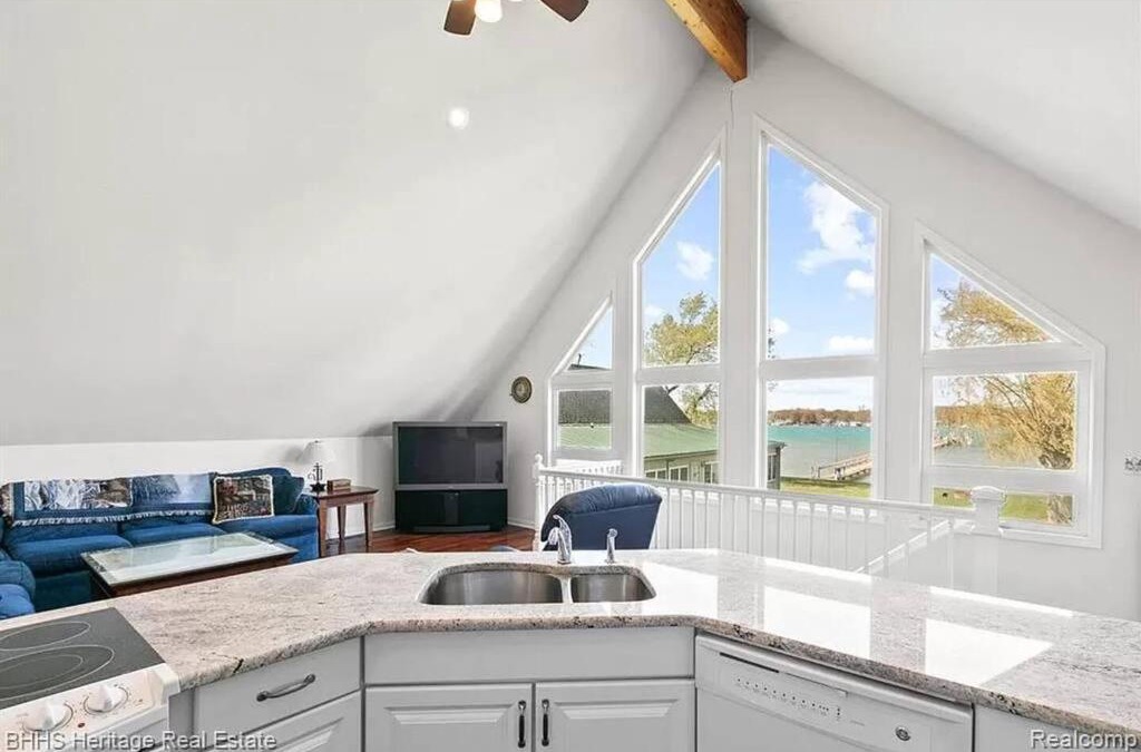 Harsens Island House | Amazing water views overlooking the North Channel