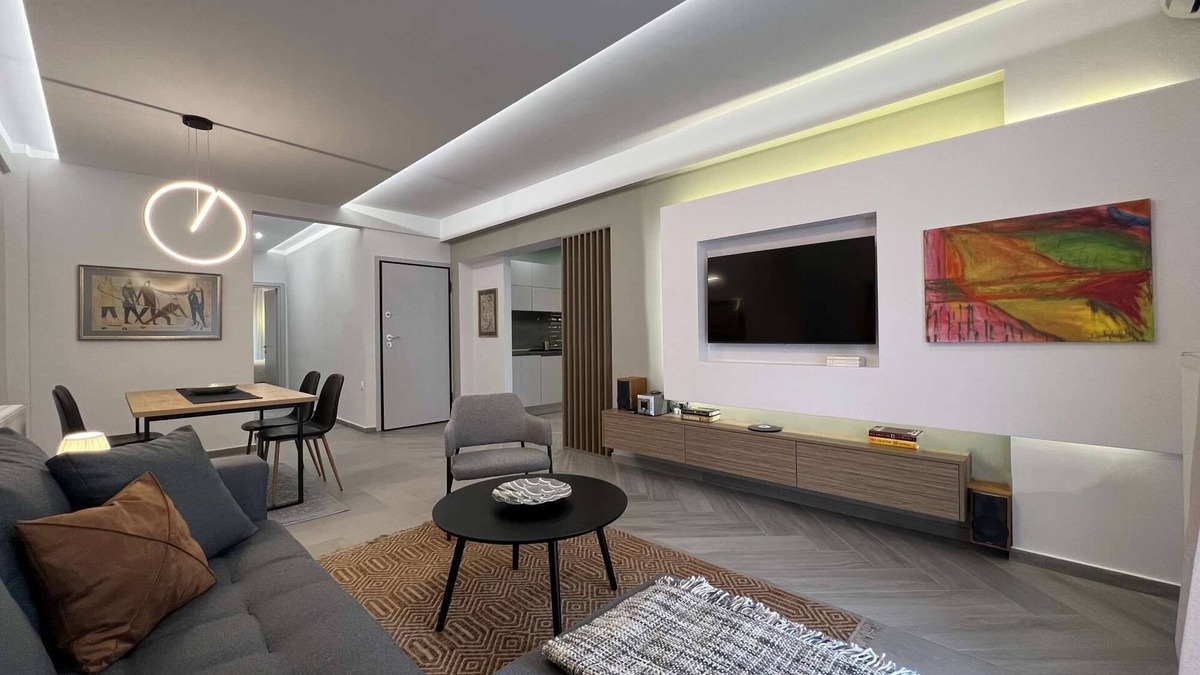 Thessaloniki City Centre Apartment | Amazonia: Stylish artistic apartment
