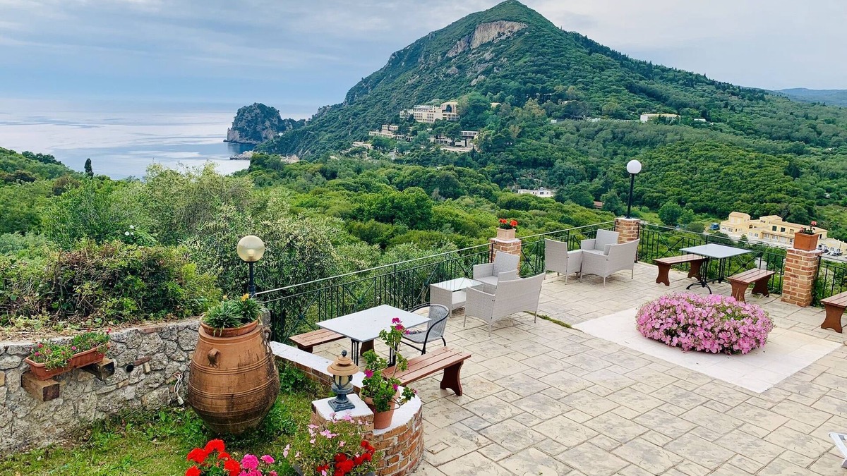 Parelia Villa | Amber Villa is 15 from the Corfu Golf Club/incredible panoramic view