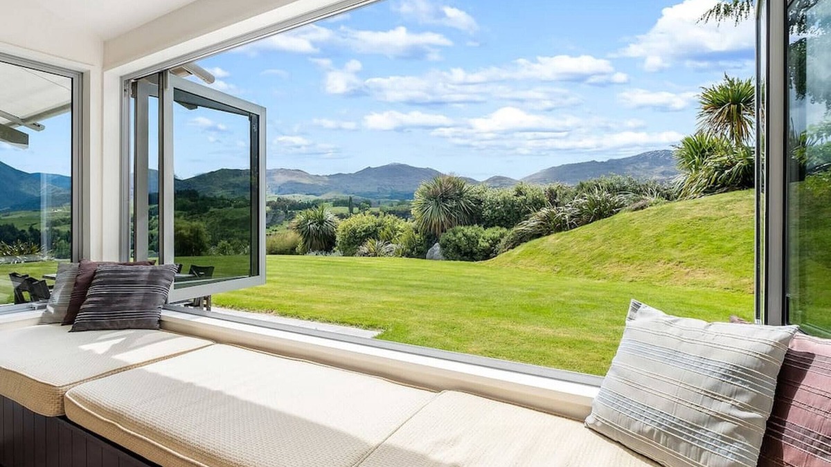 Lower Shotover House | Amberley Retreat | Tranquil retreat | Mountain views | Alpine Paradise