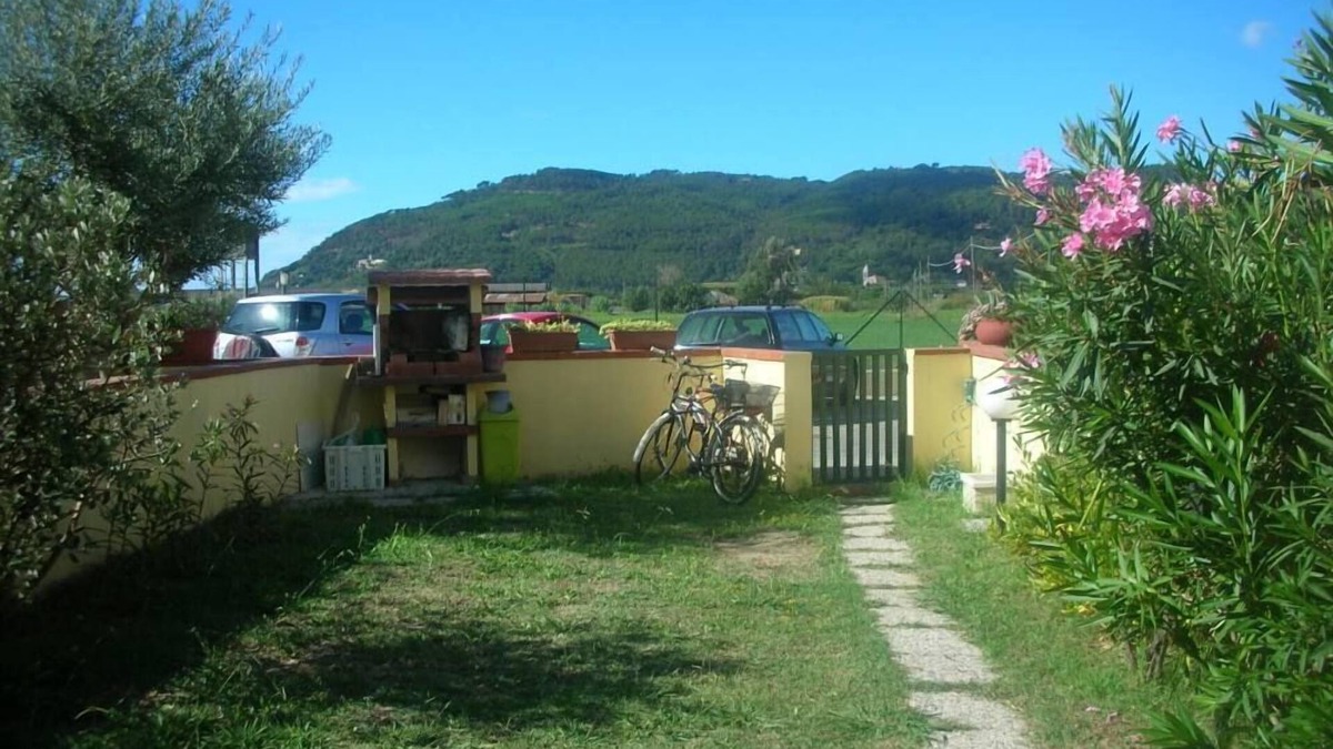 Ameglia House | Ameglia: typical house with a beautiful view of the countryside of Ameglia and Montemarcello