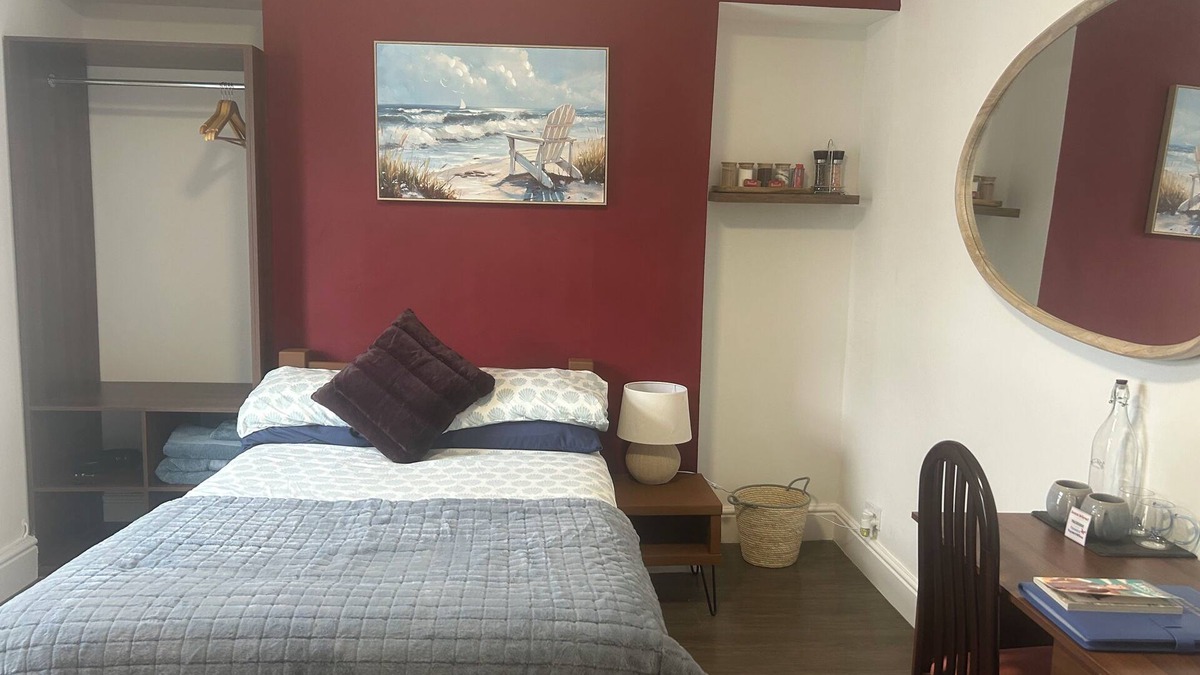 Castle Bed & Breakfast | Amelia Airheart