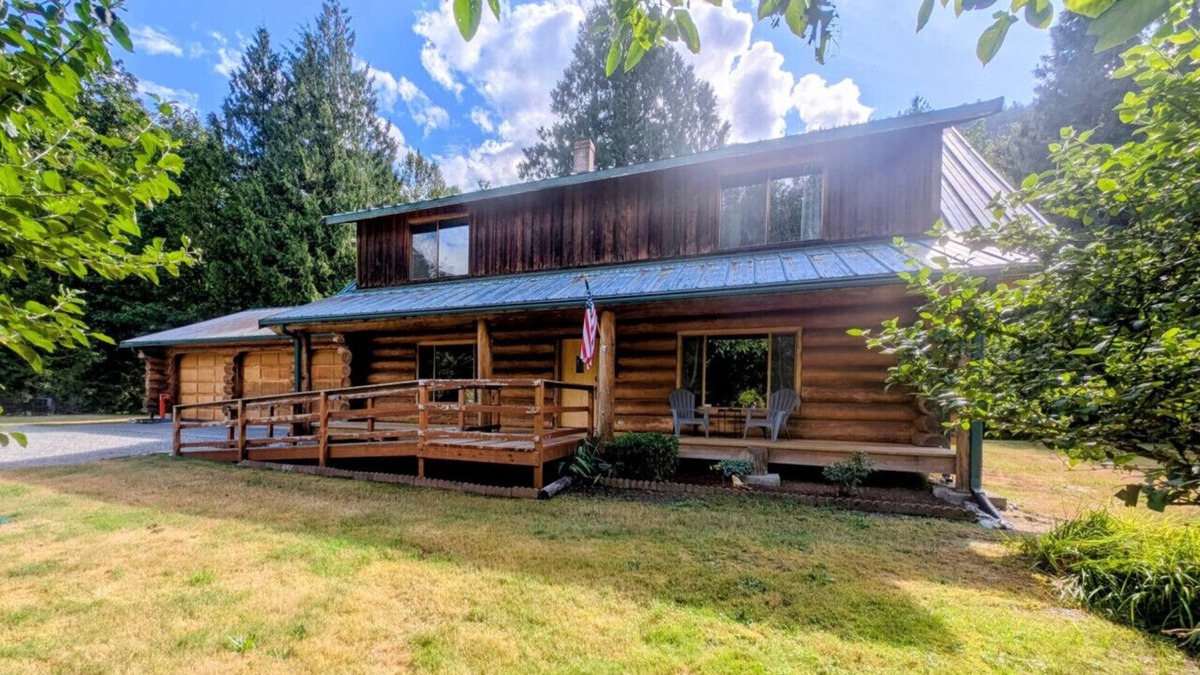 Marblemount House | American Alps Lodge-EV Charger, Gameroom, Hot Tub