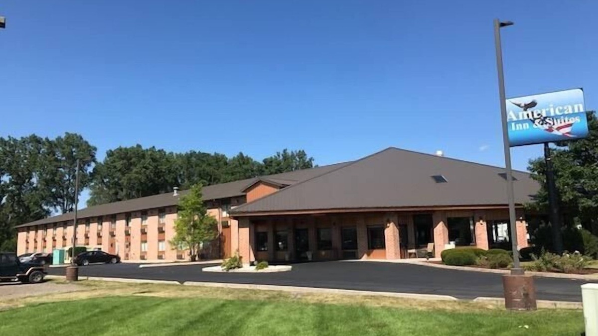 Ionia Hotel | American Inn and Suites Ionia