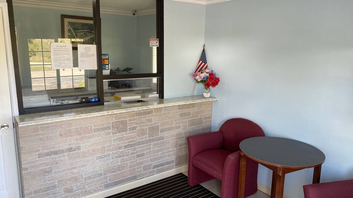 Angola Hotel | American Inn