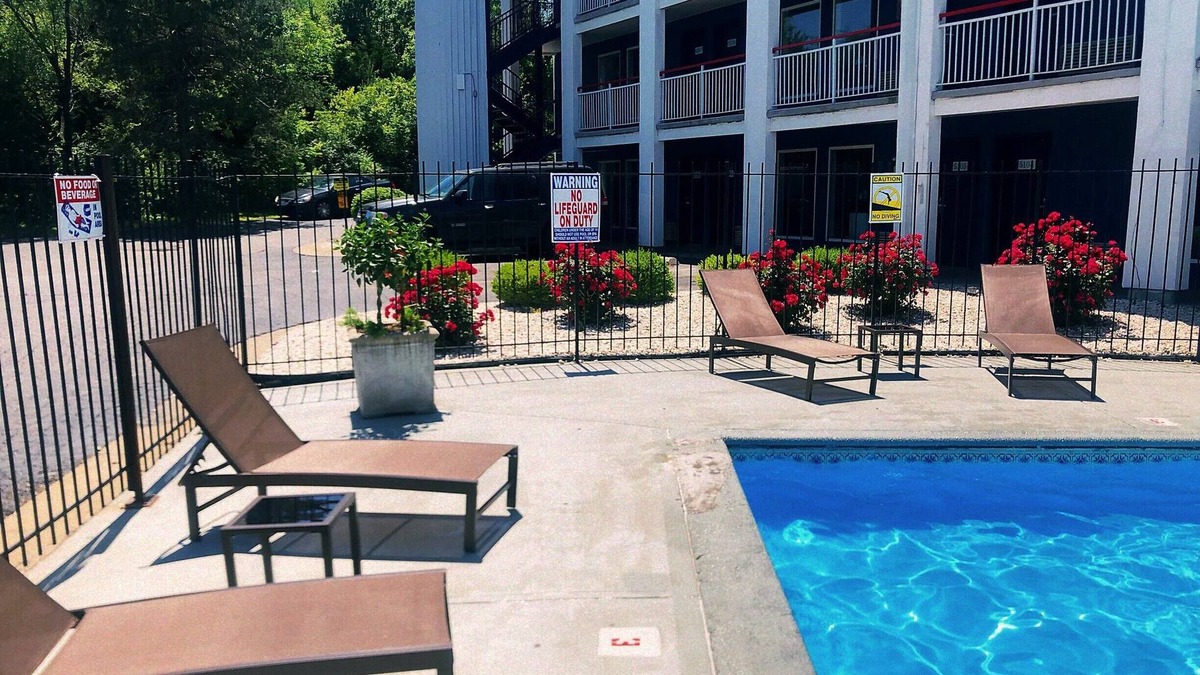 Kansas City Hotel | American Motel Kansas City, Kansas