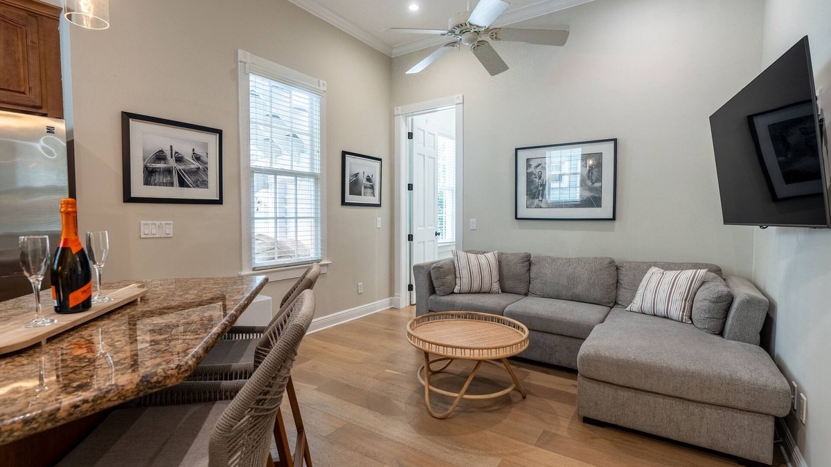 Old Town House | American Shoal Light Suite