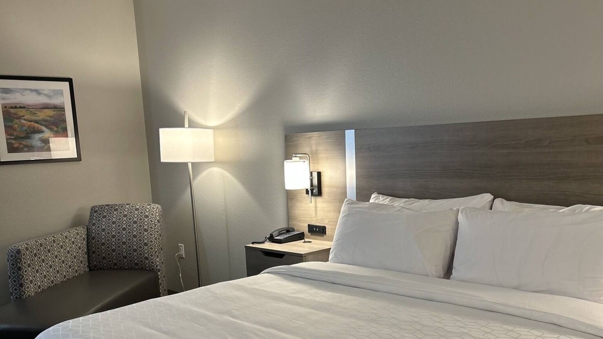 New Florence Hotel | Americas Best Value Inn New Florence
