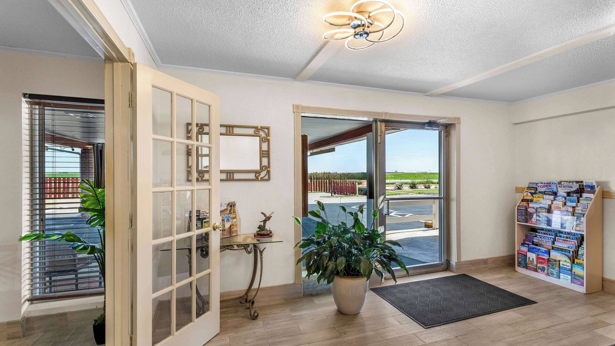 Belleville Hotel | Americas Best Value Inn Belleville