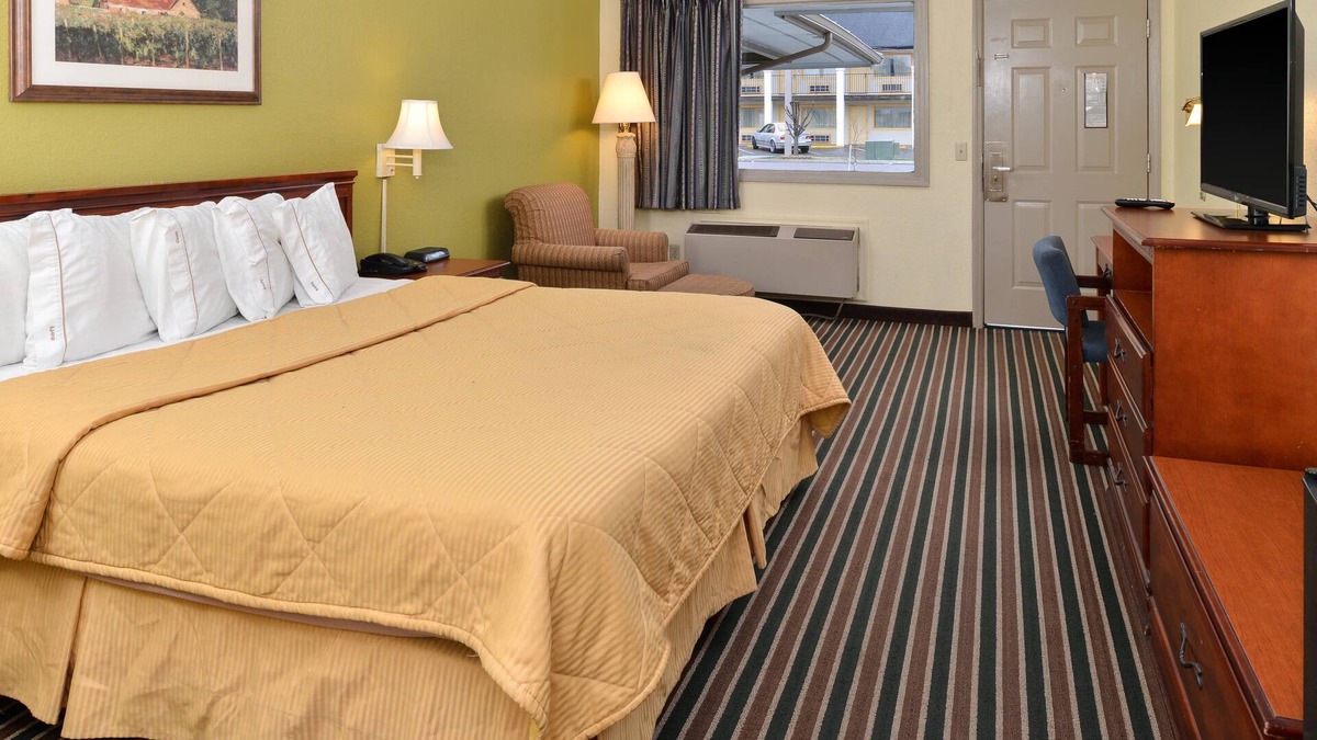 Dayton Hotel | Americas Best Value Inn Dayton