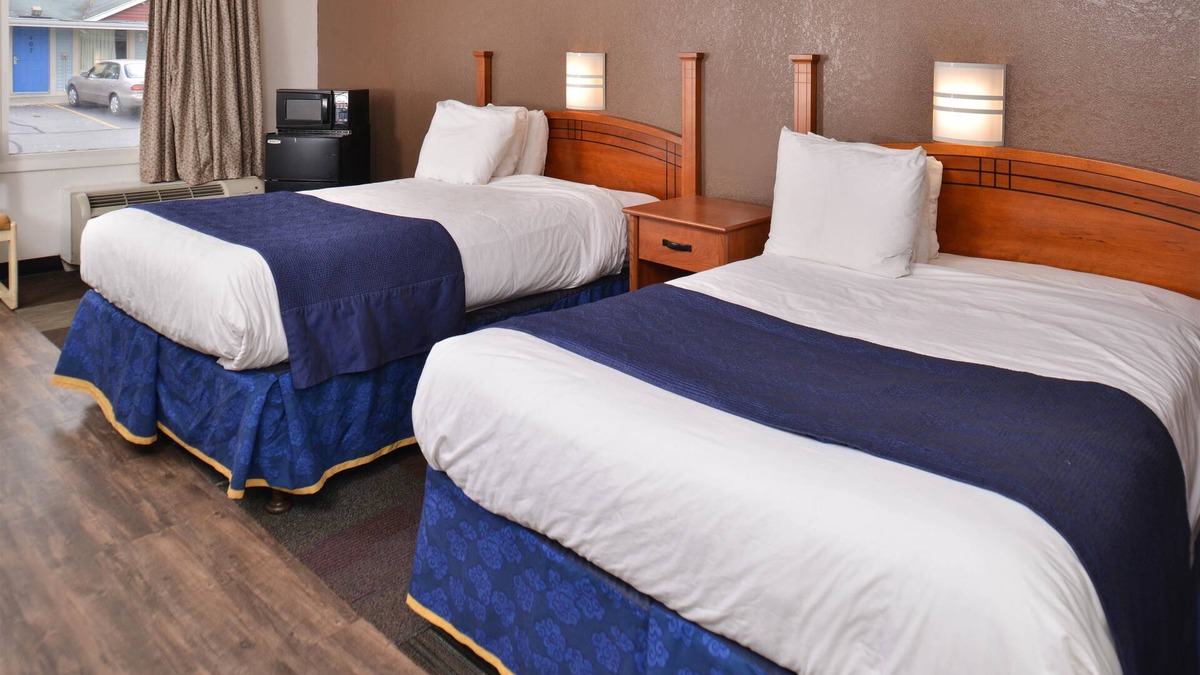 Jackson Hotel | Americas Best Value Inn & Suites Jackson, MI