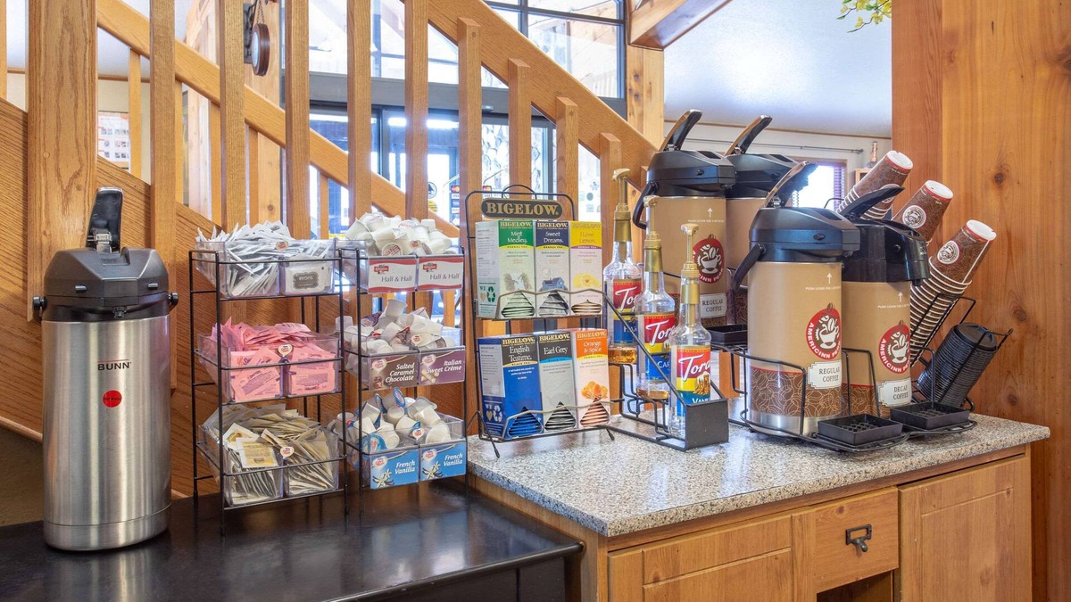 Laurium Hotel | AmericInn by Wyndham Calumet