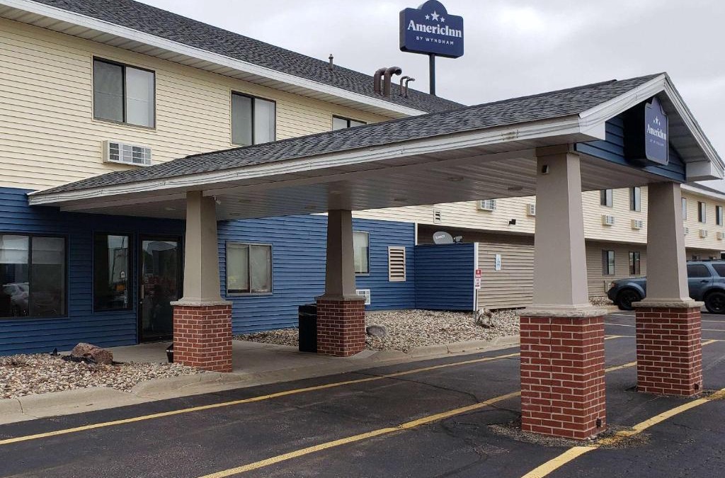 Mauston Hotel | AmericInn by Wyndham Mauston