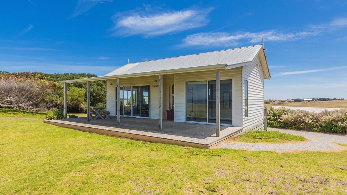 Port Fairy House | AMHURST Beachfront Cottage