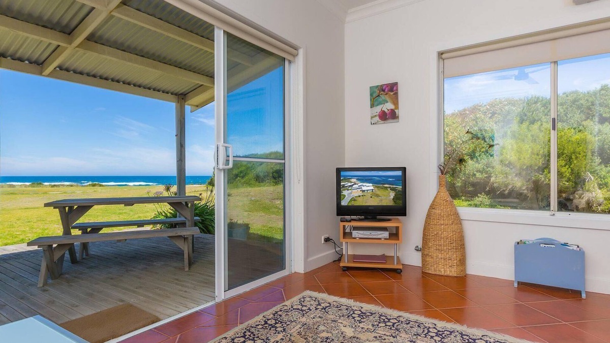 Port Fairy Cottage | Amhurst Cottage - cottage fronting the Southern Ocean