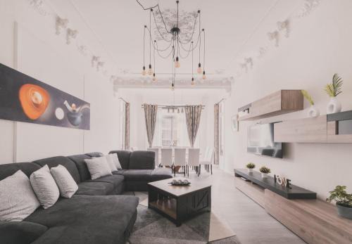 Centro Apartment | Amplio Piso de 7 habs, 4 baños sobre calle Gran Vía