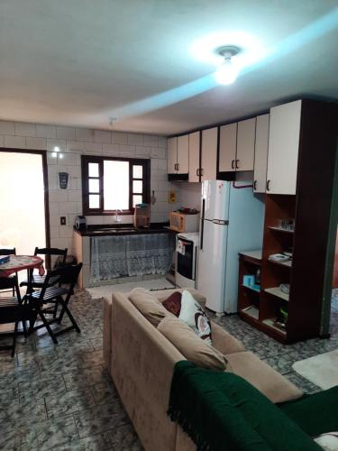 Praia de Leste Apartment | Amplo apartamento próximo ao mar, Praia de Leste