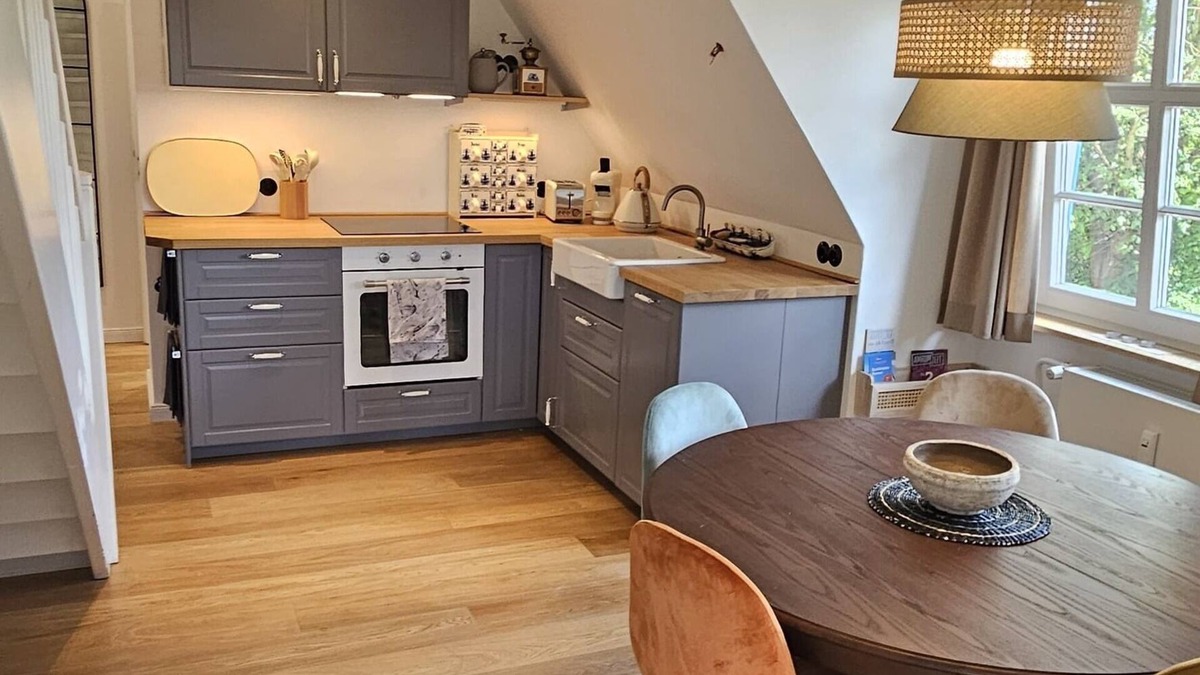 Suddorf House | Amrum Lounge - Stilvolle Ferienwohnung mit Gartenidylle