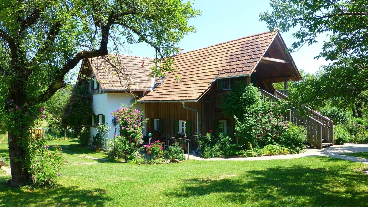 Harrachberg House | An earthly paradise in the land of longing with a large garden - for families