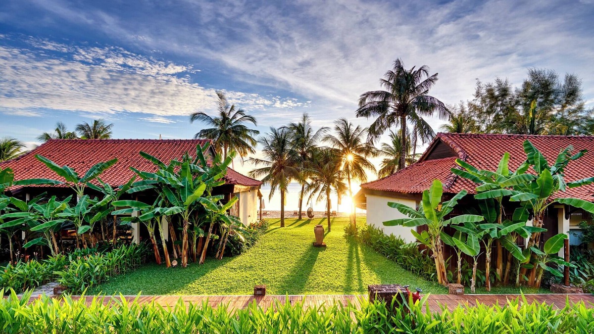 Ong Lang Villa | An exclusive and private boutique villa on the beach