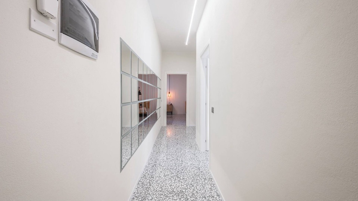 Old Town Apartment | [AN EXCLUSIVE OVERLOOK IN THE HEART OF MODENA] SWING ON THE SQUARE