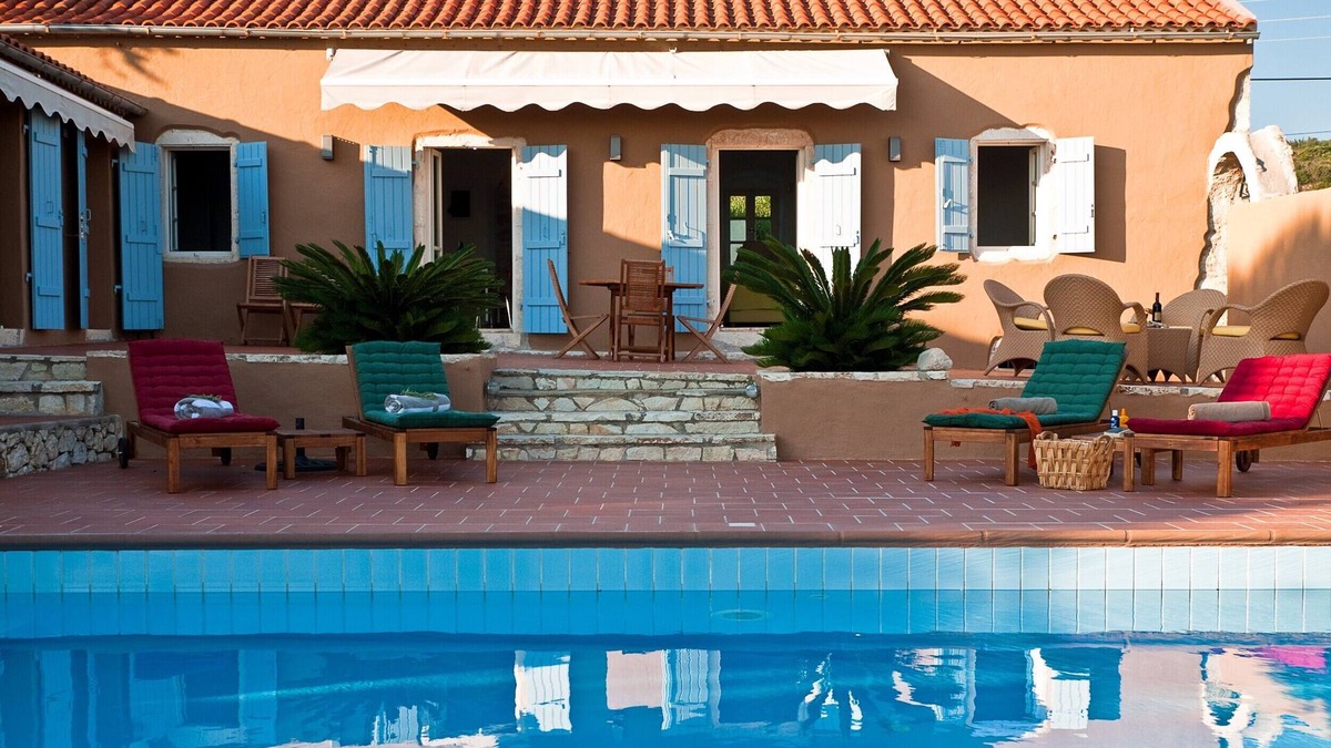 Erisos Villa | An exquisite luxury villa with remarkable character and superb views.