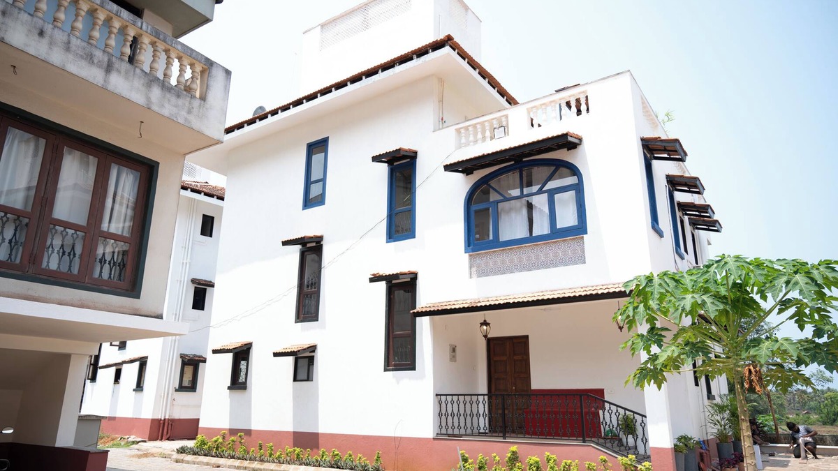 Varca Villa | An Independent Sunset villa in South Goa !