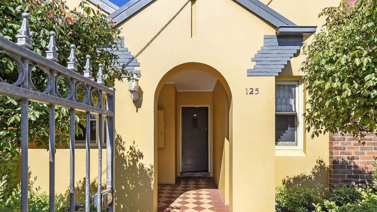 Warrnambool House | An inviting centrally located retreat