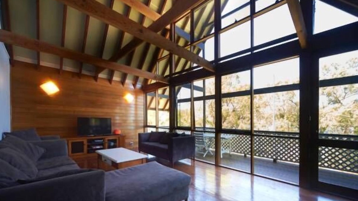 Bar Point House | An island style escape - Stunning oak A-frame Waterfront home Access by water
