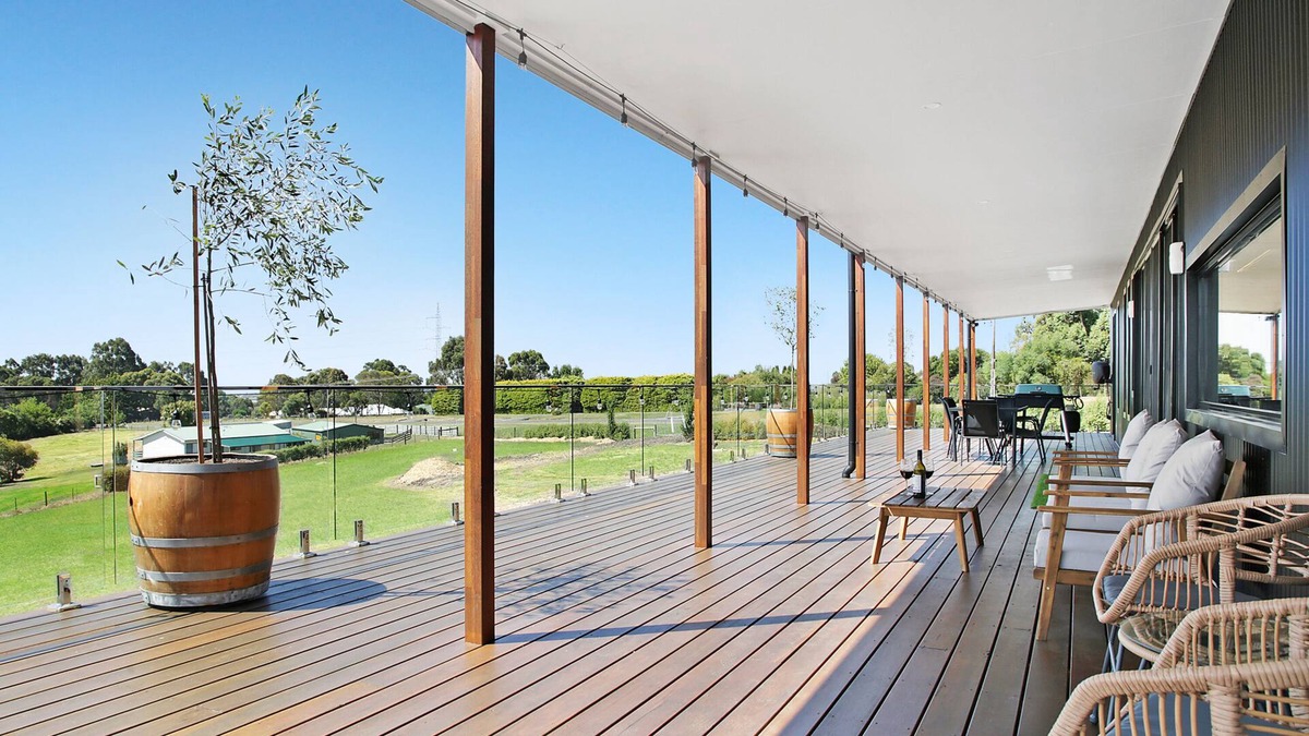 Elliminyt House | An "Off The Grid" Home on The Hill - The Otway Weekender