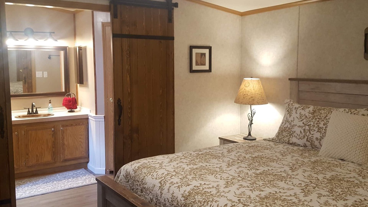 Loudonville House | AN OWL and the MOON. Get-Away in Mohican State Park. Location perfect!