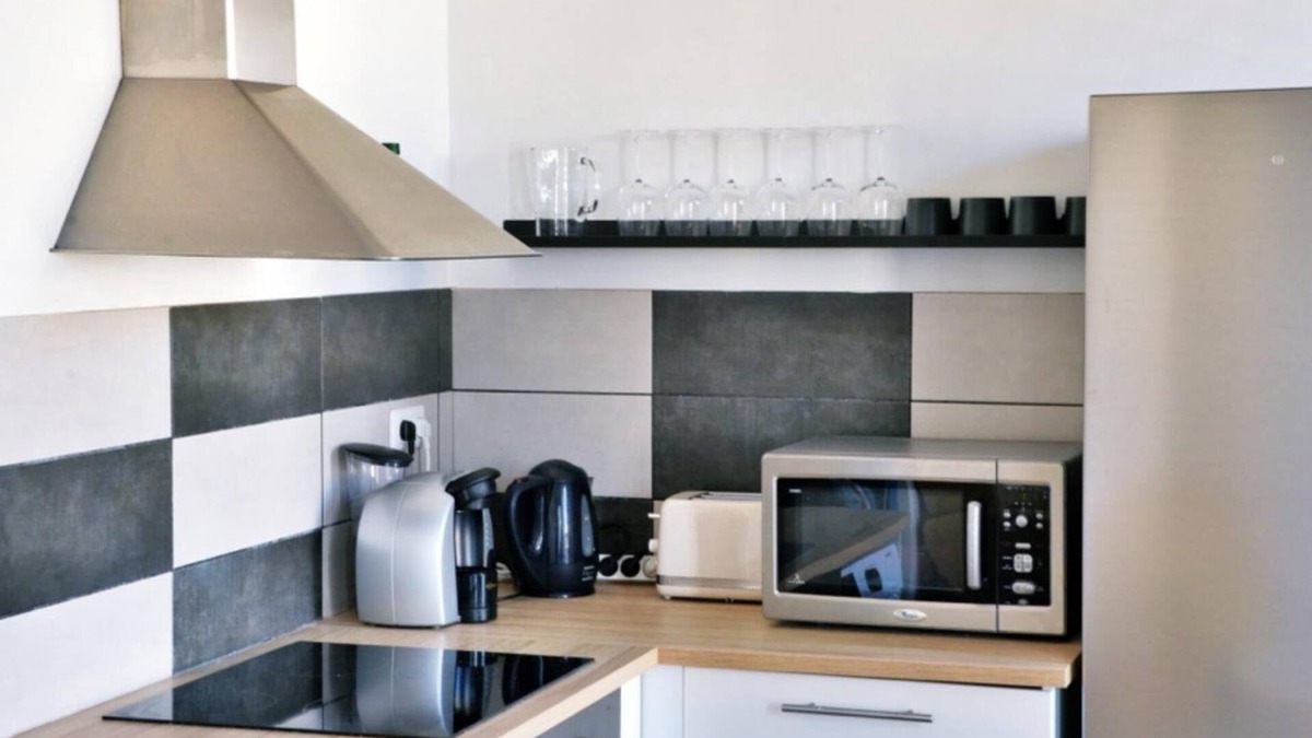La Villette Apartment | an urban escape in the heart of Marseille