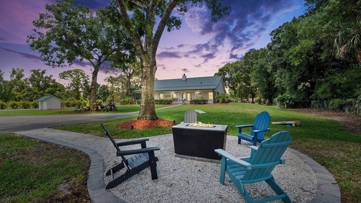 Vero Beach House | Ana's Country House large 4-bedroom house 1 acre in beautiful Vero Beach