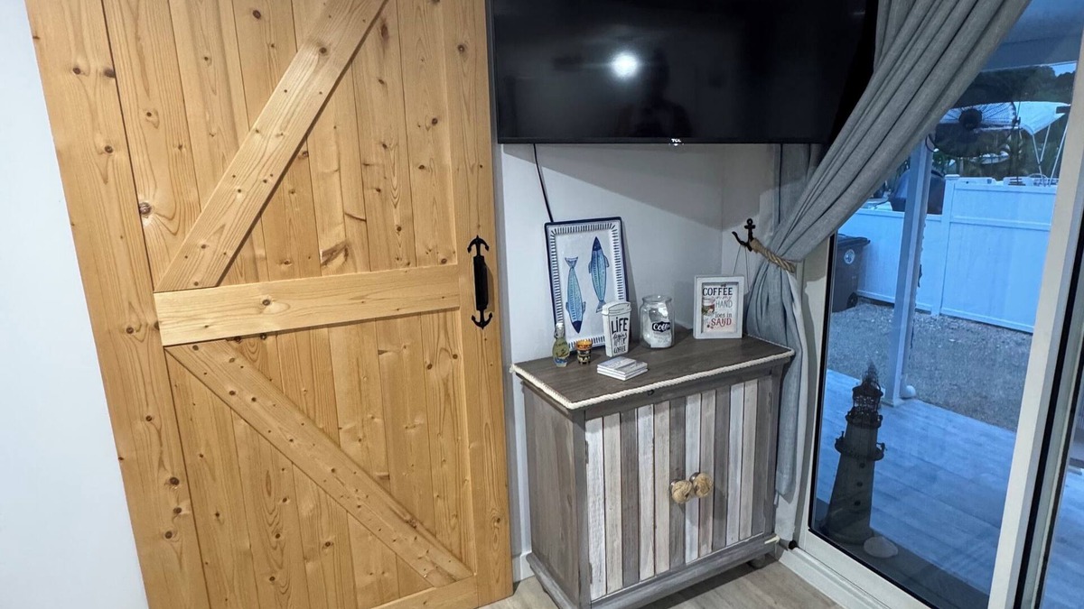 Key Largo RV Rental | Anchor by the SeanBeautiful renovated camper with a fresh coastal design