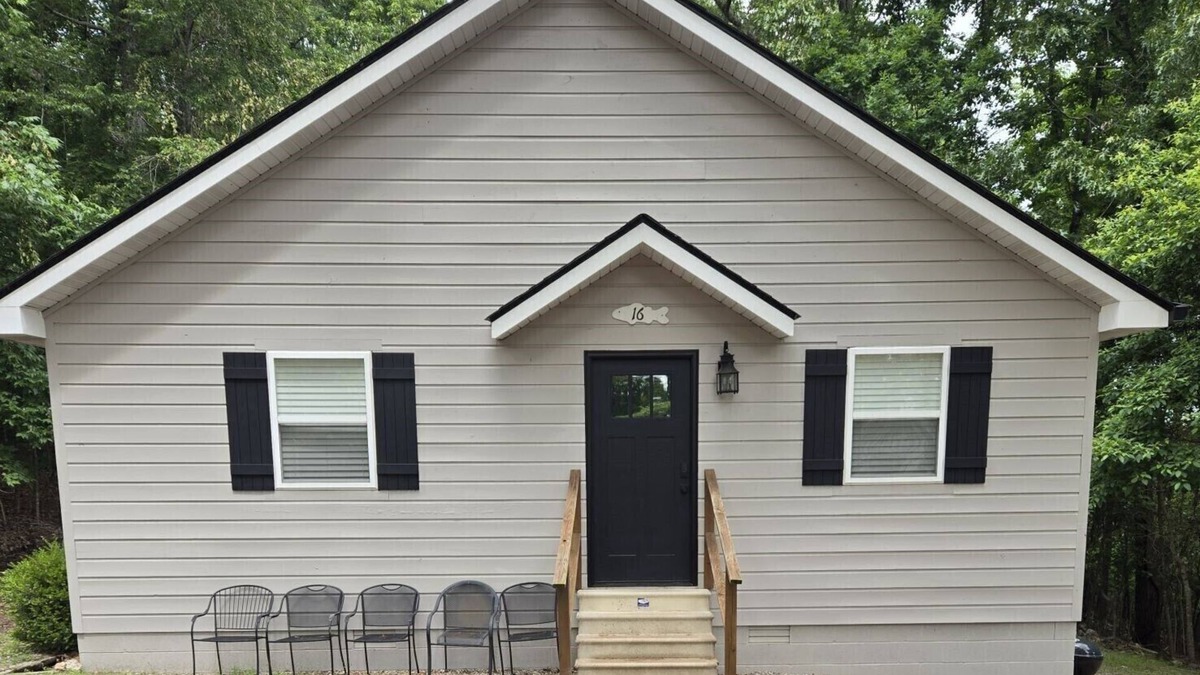 Mountain Home Cabin | Anchor's Pointe Lodge at Fish & Fiddle Family Resort & Extended Stay