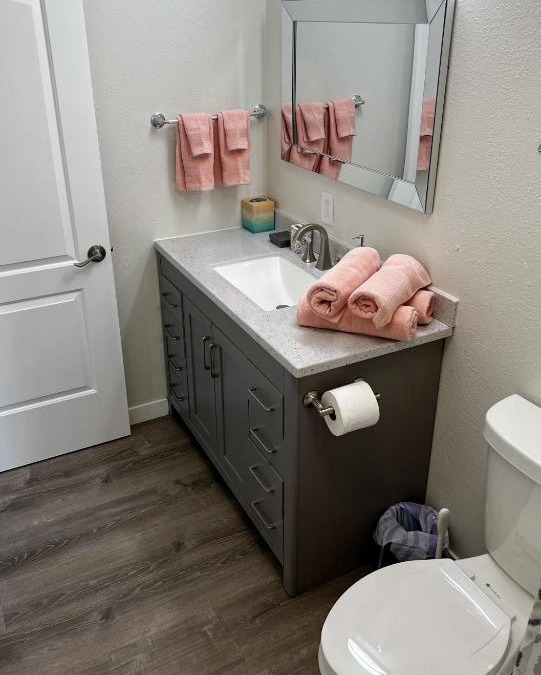 Spenard Apartment | Anchorage midtown apartment-Wyoming 2