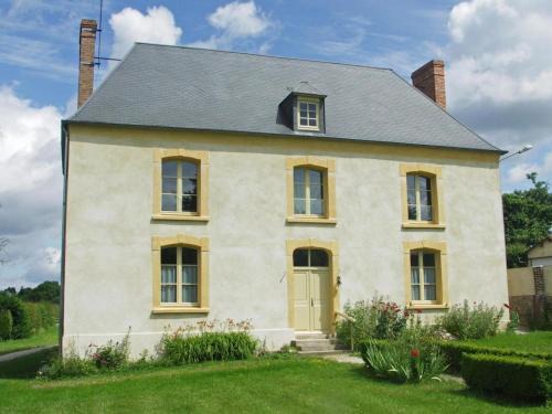 La Gonfriere House | Ancien Presbytère Rénové au Calme avec Jardin, 4 Chambres - FR-1-497-78
