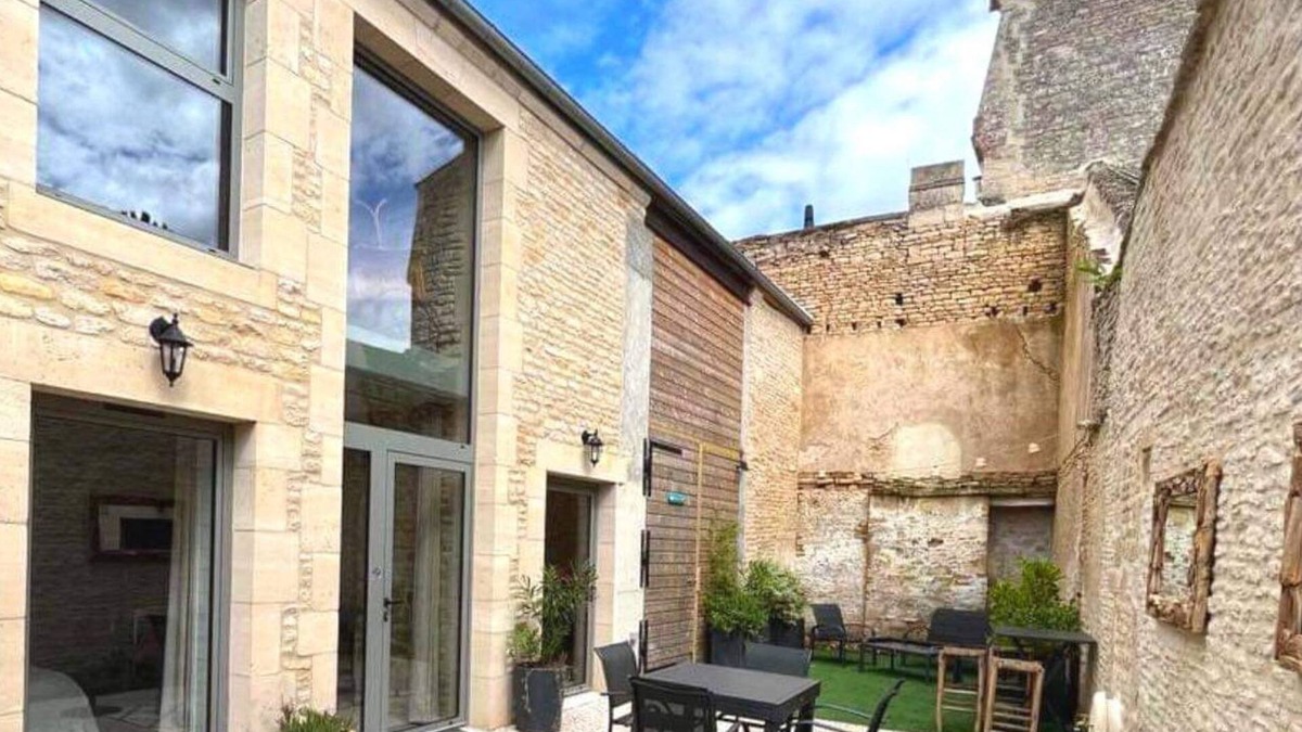 Langrune-sur-Mer House | Ancien Pressoir Rénové rue de la mer Avec Parking Privé
