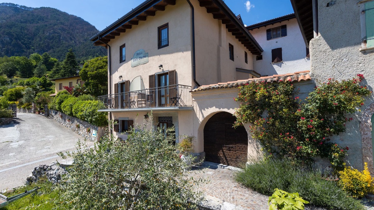 Vesio Apartment | Ancient Court Geneva - Ap. Artù Lake Garda