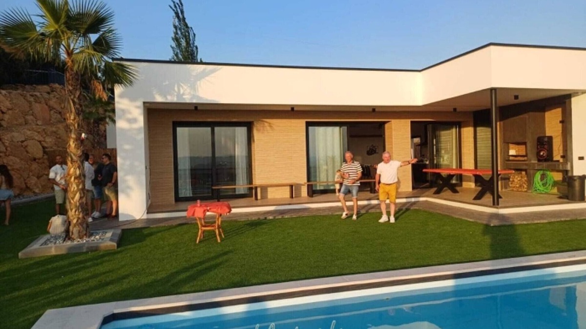 Pozo Alcon Cottage | Andalusian Getaway with Private Pool and BBQ