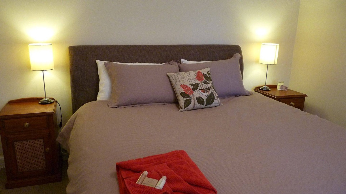 Peterborough House | Andy's Accommodation