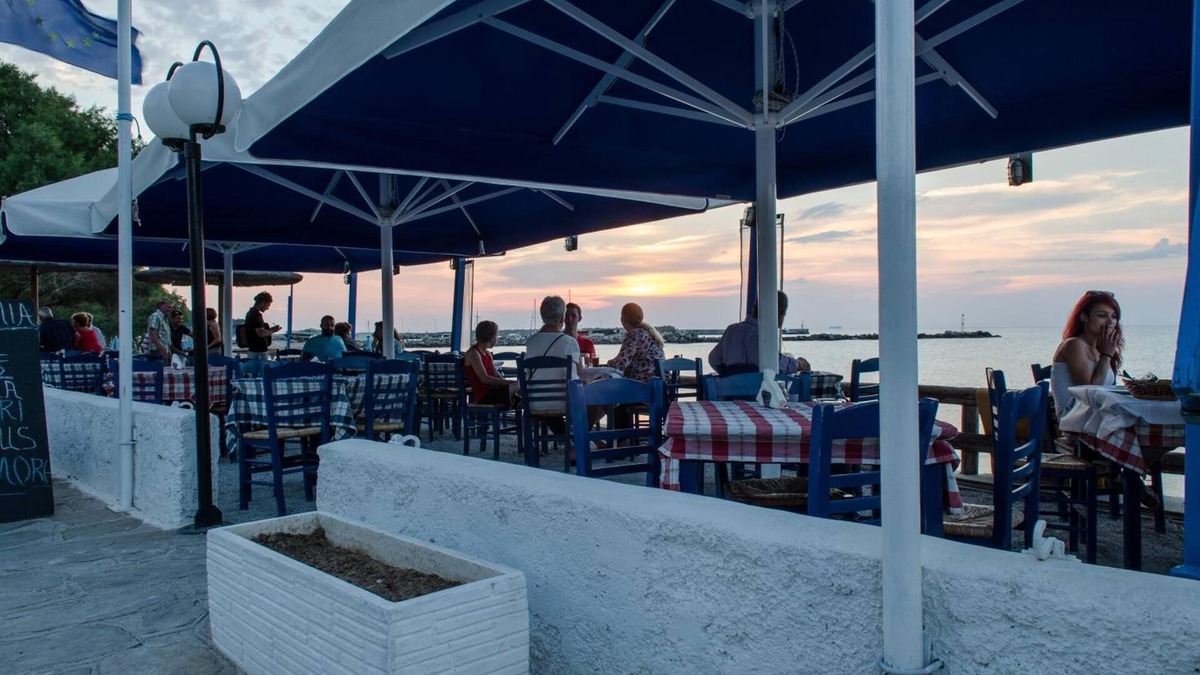 Karlovassi Apartment | Anema By The Sea Guesthouse