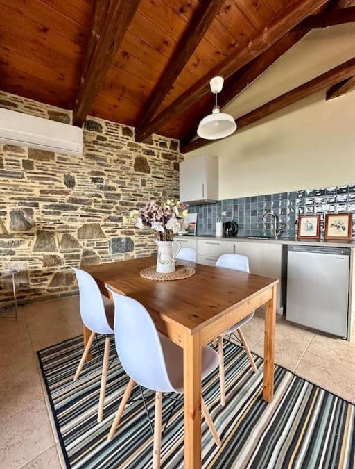 Okhthonia House | Anemi, A Boutique Studio