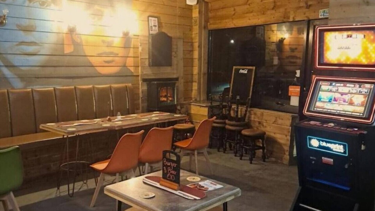 Anfield Apartment | Anfield View Room 2 - Family (Sleeps 9)