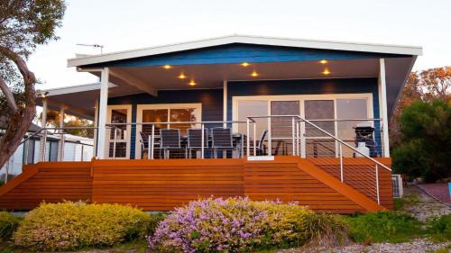 Lake Wangary House | Angasi Is One Of Coffin Bay's Premium Properties - With Free Wifi
