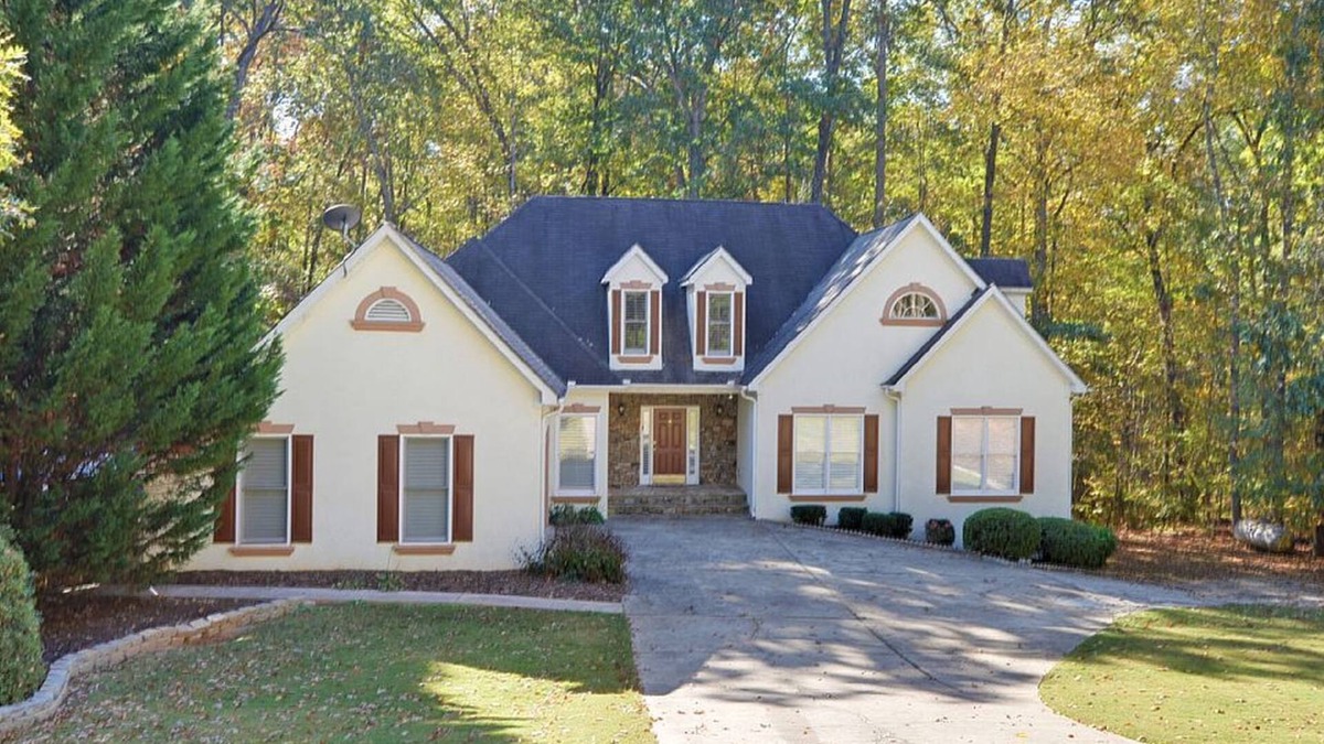 Cumming House | Angel Cove Family Vacation House