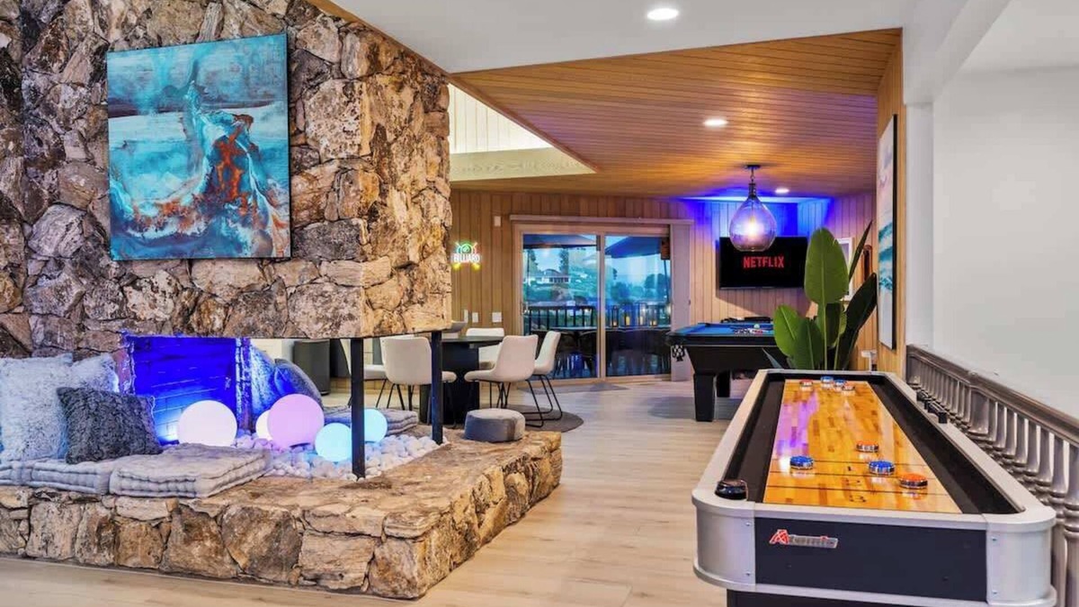Mount Helix House | Angels Pt Estate, Pool, Arcade, 8 Beds, Ocean View
